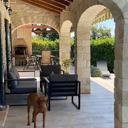 Prázdninový dům Villa Dracena Mit Privatem Saltwater Pool *