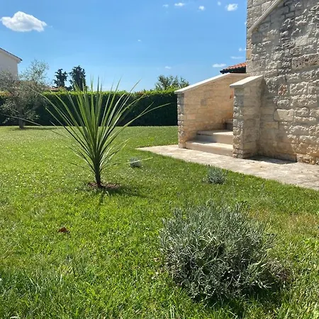 Dracena Mit Privatem Saltwater Pool * Višnjan