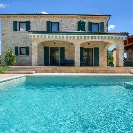 Dracena Mit Privatem Saltwater Pool * Višnjan