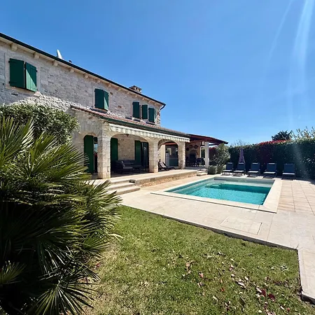 Dracena Mit Privatem Saltwater Pool Casa vacanze Višnjan