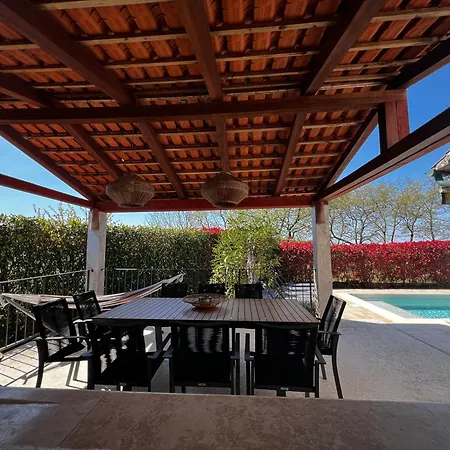 Casa vacanze Dracena Mit Privatem Saltwater Pool Višnjan