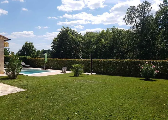 Dracena Mit Privatem Saltwater Pool Feriehus Višnjan